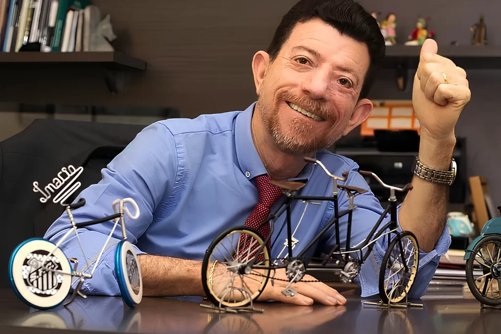 Viajar de bicicleta é sentir o tempo em outro ritmo. É transformar o caminho em parte da jornada, é conversar com quem cruza o seu trajeto e descobrir que o mundo é muito mais próximo quando se está sobre duas rodas