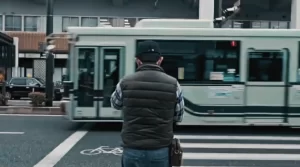 Mobilidade urbana no Japão mostra que desenvolvimento não é velocidade, mas sim prioridade à vida e à convivência.