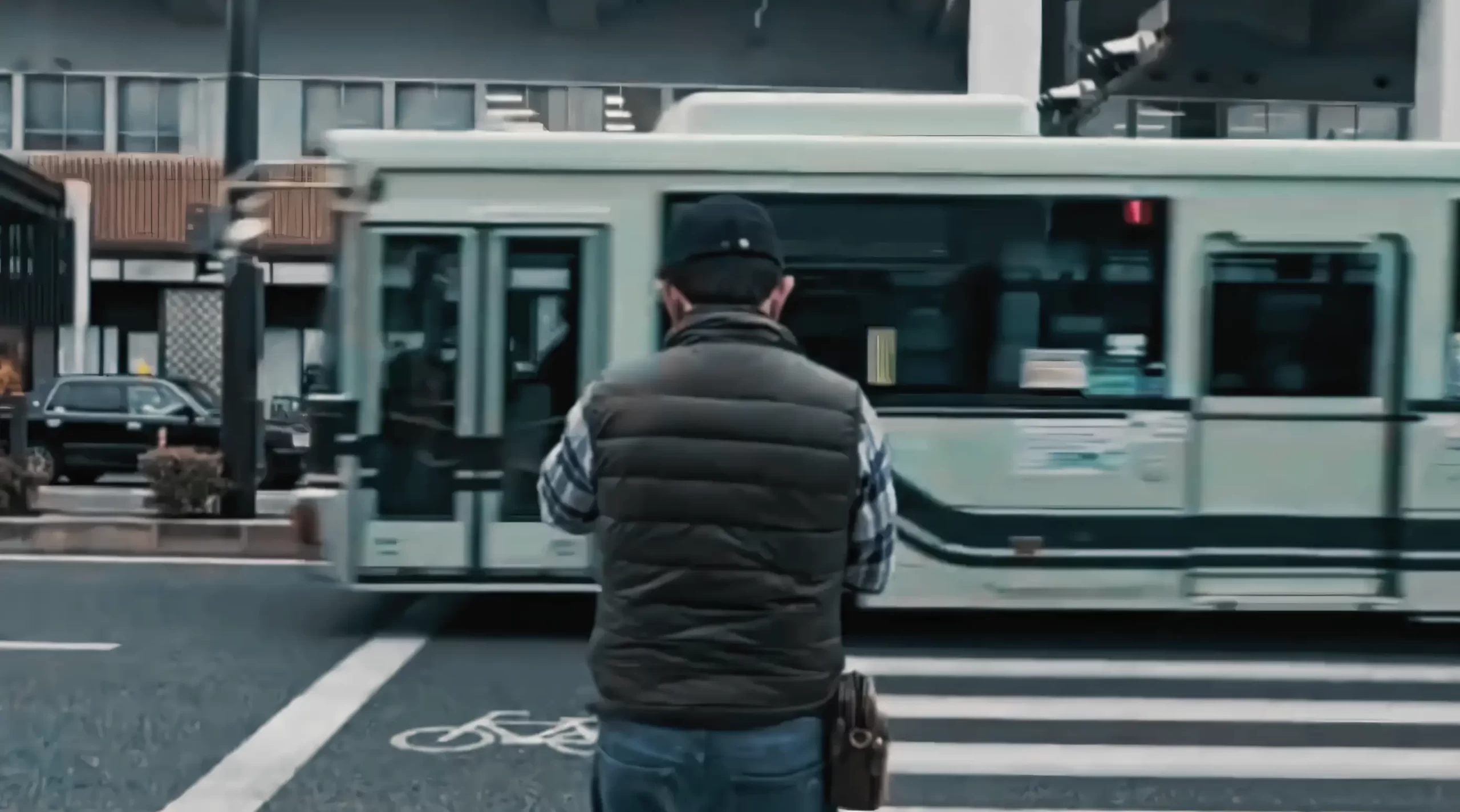 Mobilidade urbana no Japão mostra que desenvolvimento não é velocidade, mas sim prioridade à vida e à convivência.