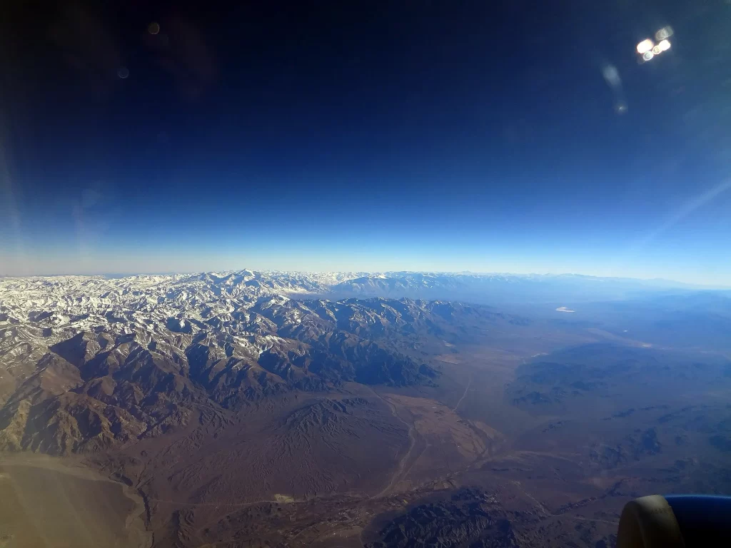 Se você ama viajar sobre duas rodas, a América do Sul oferece alguns dos roteiros mais incríveis do mundo, de travessias nos Andes a pedaladas à beira-mar. Neste guia, você vai descobrir cinco destinos perfeitos para cicloturistas iniciantes e experientes, além de links úteis para ajudar no planejamento, como nosso conteúdo sobre o que é ser um cicloturista e como planejar sua primeira viagem.