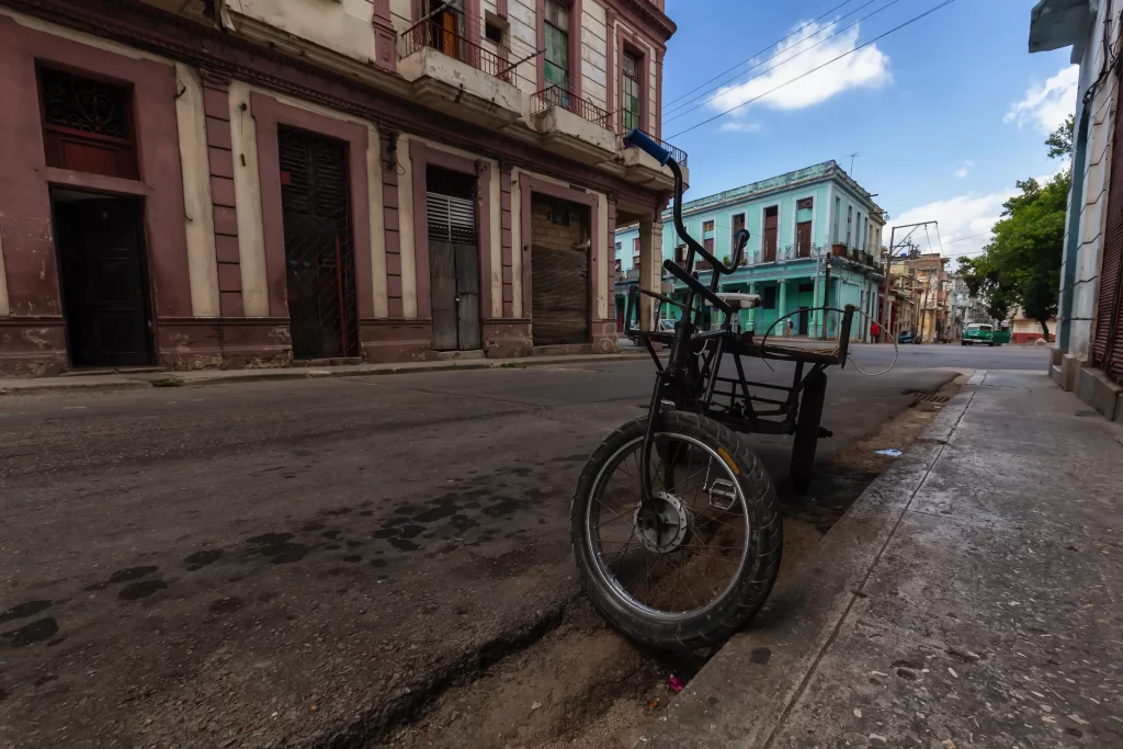Inácio embarca para uma cicloviagem em Cuba durante o Carnaval 2026. Conheça o roteiro e os detalhes dessa aventura pedalando pelo Caribe.